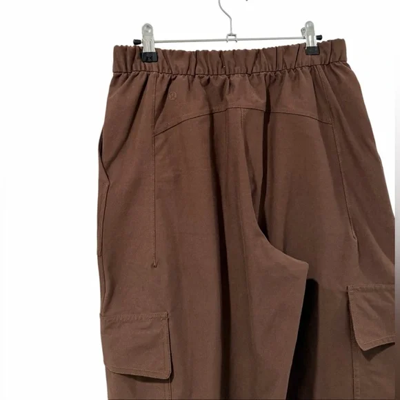 Lululemon Light Utilitech Cargo Pocket High-Rise Pant in Java Size 27 - Picture 4 of 9